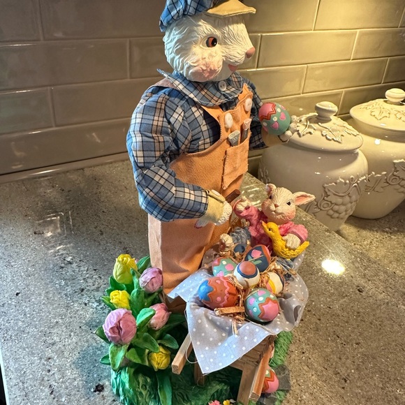 Easter Bunny Rabbit Couple, Fabric Mache, Hand Painted, 12"x 7" Unused, w/Box - Picture 12 of 14